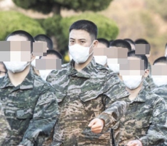 '30살'에 해병대 입대해 고된 훈련 받고 있는 피오 근황 (사진)