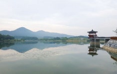 세금 약 4000억원 들여 지은 경상북도 도청의 호화로운 청사 수준