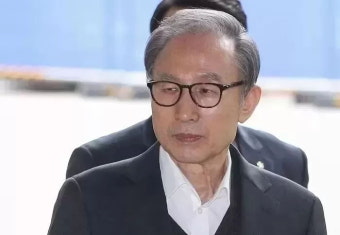 문 대통령, '이명박·이재용·김경수' 사면 안 한다