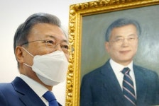 문재인 대통령, 오늘(9일) 5년 임기 끝...오후 6시 '마지막 퇴근'