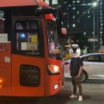 버스가 안 태워줬다고 강남 도로 한복판에서 20분 동안 길막한 남성