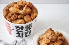 홈플러스 당당치킨 대박 나자 롯데마트도 1.5마리에 8800원짜리 한통치킨 내놓는다