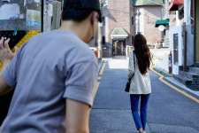 이별통보한 여친 찾아가 흉기 휘두르고 인질극 벌인 20대...처벌 수위는?