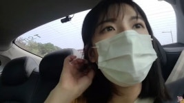 2만원 밖에 없네요, 봐주세요...외국인 태운 택시기사, 승객에 사과하며 지갑 털었다