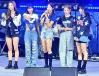 시상식 수준이었다 말 나온 어제(24일)자 연세대 축제 아카라카 라인업