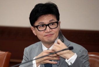 '출마' 생각 없다는 한동훈 장관, 취임 5개월 만에 '어록집' 나온다