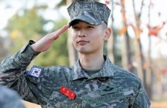 해병대 입대 이틀 만에 군복 벗을뻔했던 샤이니 민호가 '퇴소' 못한 이유