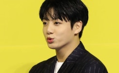 방탄소년단 정국 애마 벤츠 G바겐, 경매 등장...반전 시작가 눈길
