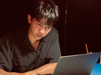 경찰에 압수수색당한 이승기 소속사...이승기, 18년간 못받은거 제대로 돌려받는다 (+공식입장)