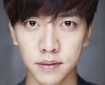 경찰에 압수수색당한 이승기 소속사...이승기, 18년간 못받은거 제대로 돌려받는다 (+공식입장)