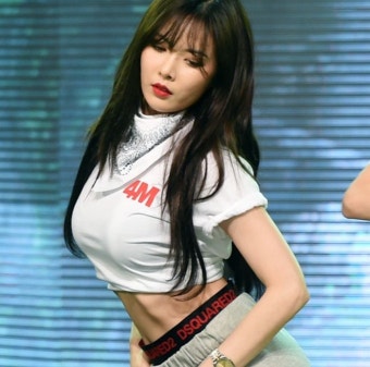아이돌 선배 현아가 뉴진스 크롭톱 노출 의상보고 