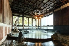 한국인들 즐겨 찾는 일본 유명 온천, 1년에 단 2번만 물 교체 충격