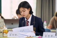 나는 죽으면 3일 만에 부활한다!...웹툰 원작 영화 부활남 캐스팅 라인업