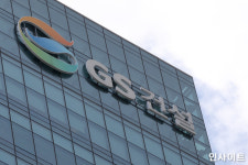 그거 뺀다고 건물 안 무너져...철근 70% 안 넣어 난리난 GS건설 직원이 올린 실드글