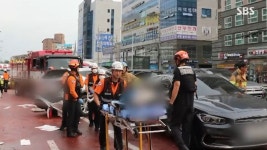김포서 대형 교통사고...신호위반 50대 운전차량, 행인 덮쳐 1명 사망·11명 부상