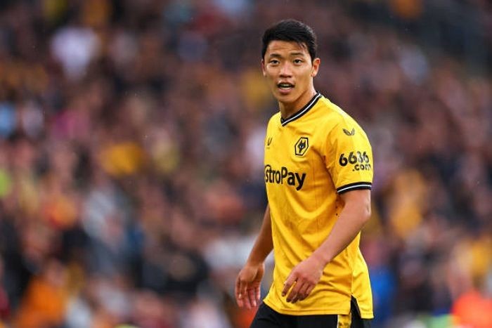 울버햄프턴 축구팀 인종차별 사건, 황희찬 대응으로 감동과 분노 함께 혼재