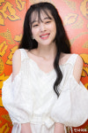 설리가 우리 곁을 떠난 지 4년이 흘렀습니다...여전히 그리운 복숭아 미소