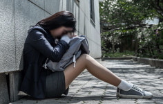 천안 공사장서 초·중생 40명에게 집단폭행 당한 중1 여학생...경찰, 보고 그냥 돌아갔다