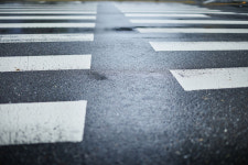 횡단보도에서 버스에 치여 숨진 누나, 6살 딸 유치원 보내던 길이었다