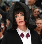 프랑스 국민배우 이자벨 아자니, 수십억 탈세해 징역 2년 집행유예