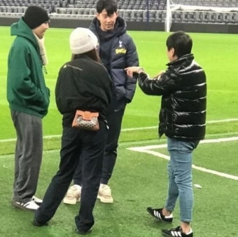 '형아' 손흥민 만나러 영국까지 달려가 경기 직관한 이강인