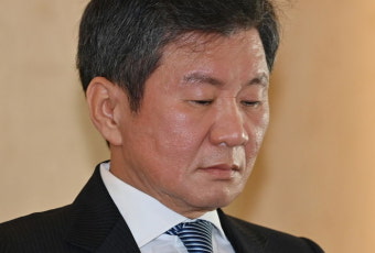 클린스만 감독 경질 통보 전 손가락 만지며 초조해하는 정몽규 대한축구협회장 (영상)