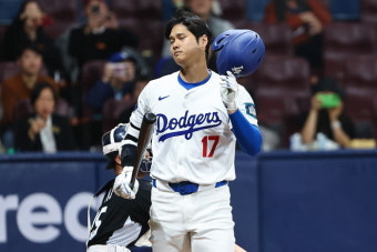 오타니와 다저스 선수들, 도쿄 도착에 일본 사회 MLB 열풍 예고
