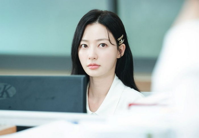 홍수현, 에스콰이어서 앵커 한설연 폭력범 지목..시청자들의 기대UP!