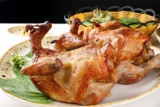 늘 통닭 두마리 사는 입주민, 한마리는 경비실에...아파트 경비원이 전한 감동 사연