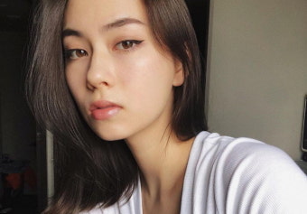 박서준, '10살 연하' 배우 로렌 사이와 열애설...'절친' 최우식과도 친분