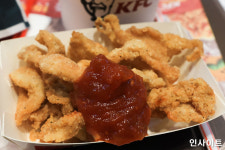 치킨·버거 가격 줄줄이 올리는 와중에...세트 가격 인하한 갓성비 KFC