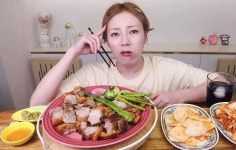 먹방 유튜버 입짧은햇님, 바싹 구운 삼겹살 먹다 돌연 방송 중단...충격적인 근황