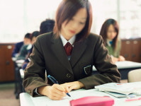 안산 학원 화장실서 동기 여고생 흉기로 찌른 남학생... 결국 사망