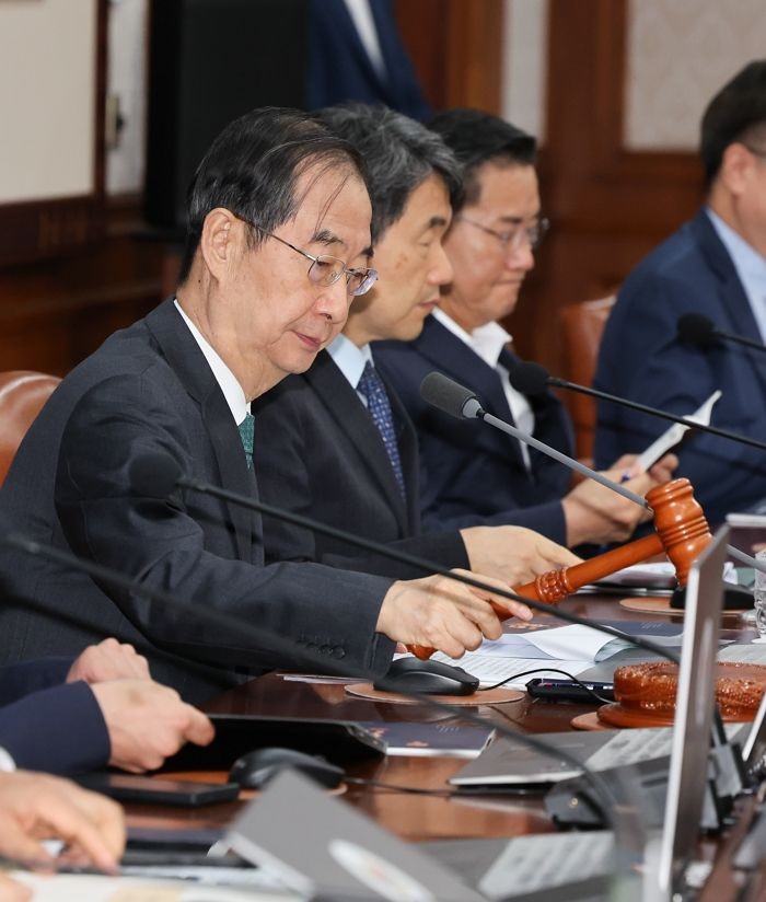 국무회의, 국군의 날을 임시 공휴일로 지정 결정!