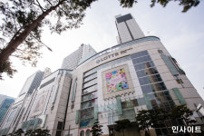 지독한 폭염 가고 역대급 한파 온다... 롯데백화점·아울렛이 준비한 아우터 페어
