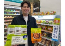 고물가 시대에 GS25가 내놓은 초가성비 라면·조미김 인기 어느 정도인가 봤더니...