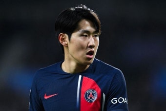 이강인 또 인종차별적 모욕 당했다... PSG 팬, 