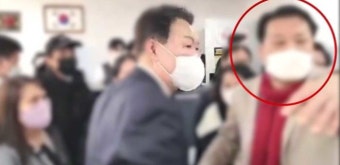 尹 대통령 '멘토 무속인' 건진법사... 검찰에 전격 체포