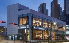 BMW코리아, 김해 전시장 및 서비스센터 새단장... 구매상담부터 차량정비까지 원스톱 서비스