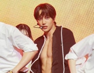 2년 만에 돌아온 엑소 카이, 컴백 쇼케이스에서 눈물 글썽... 기다리길 잘했다고 생각해 주길
