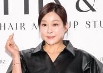 현영, 최대 징역 1년 가능성 명품 사은품 장사 논란에 밝힌 입장