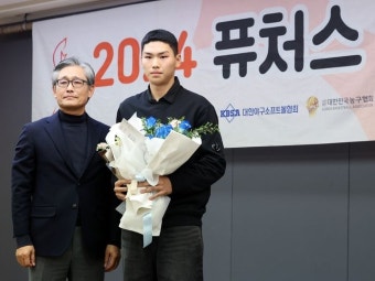 '한국의 오타니'로 불리는 야구 유망주 김성준, 메이저리그  텍사스 계약... 빅리그 진출한다