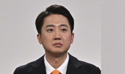 토론 중 계속 '얼굴 벌개져 있던' 이준석... 토론 뒤 밤늦게 내놓은 '해명' 보니