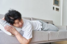 오후에 즐기는 달콤한 낮잠... 몸에는 조기 사망 가능성 높이는 독이었다