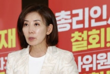 김밥·선풍기 등장한 나경원 숙식 농성에... 국힘 김성태 절박감 없어 비판