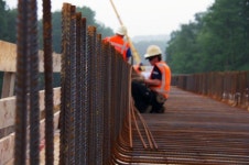대참사 유발할 것... 인도에 건설된 90도 급커브 고가도로