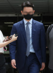 특검, '1억원 수수' 의혹 관련한 '현금상자' 사진 확보... 권성동 의원 