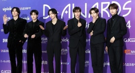 '데뷔 2주년' 라이즈, 저소득 가정 환아 위해 1억 기부... 팬들도 동참
