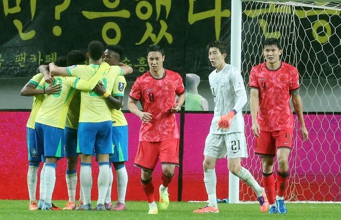 김민재 치명적 실수로 인한 뮌헨의 실점과 콤파니 감독의 강도 높은 비판
