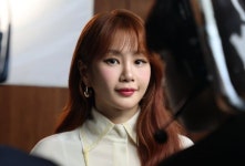 '1타 강사' 이지영, 과거 지식인 답변 화제... 학생 향한 진심 어린 조언 남겨